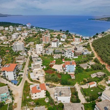 Violeta Apartments Ксамил Екстериор снимка