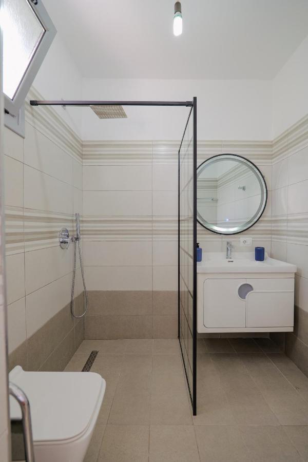 Violeta Apartments Ксамил Екстериор снимка