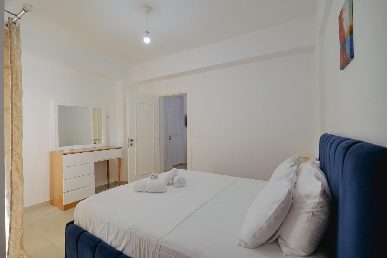 Violeta Apartments Ксамил Екстериор снимка