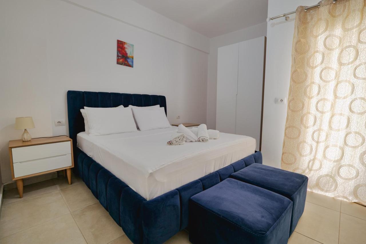 Violeta Apartments Ксамил Екстериор снимка